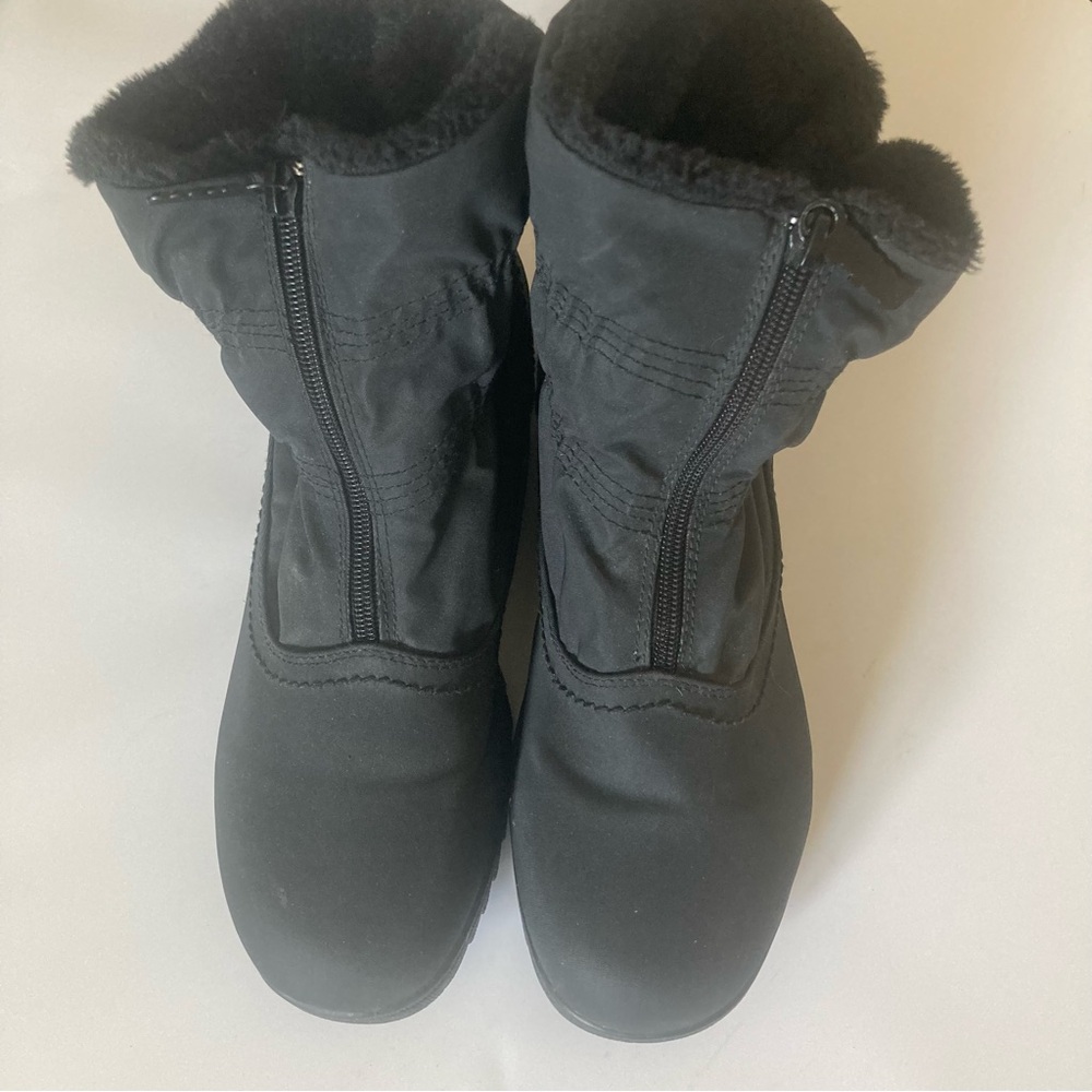 Totes Black Winter Boots with Zipper